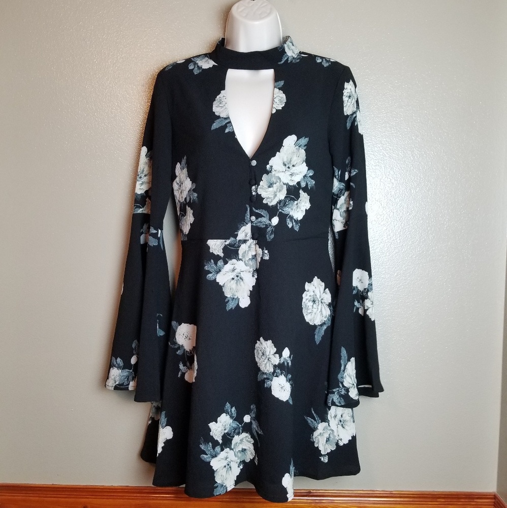 Socialite Black & White Floral Bell Sleeve Dress